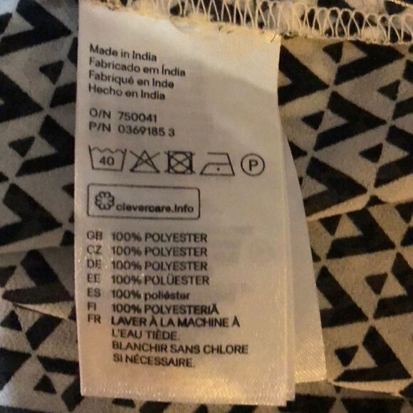 H & M Top - Picture 5 of 6